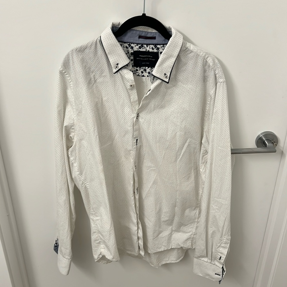 Denim & Flower White Men’s Large Buttoned Up Shirt Casual or Dress Up